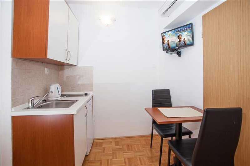 Affordable apartments Makarska - Apartment Marita S2 / 08